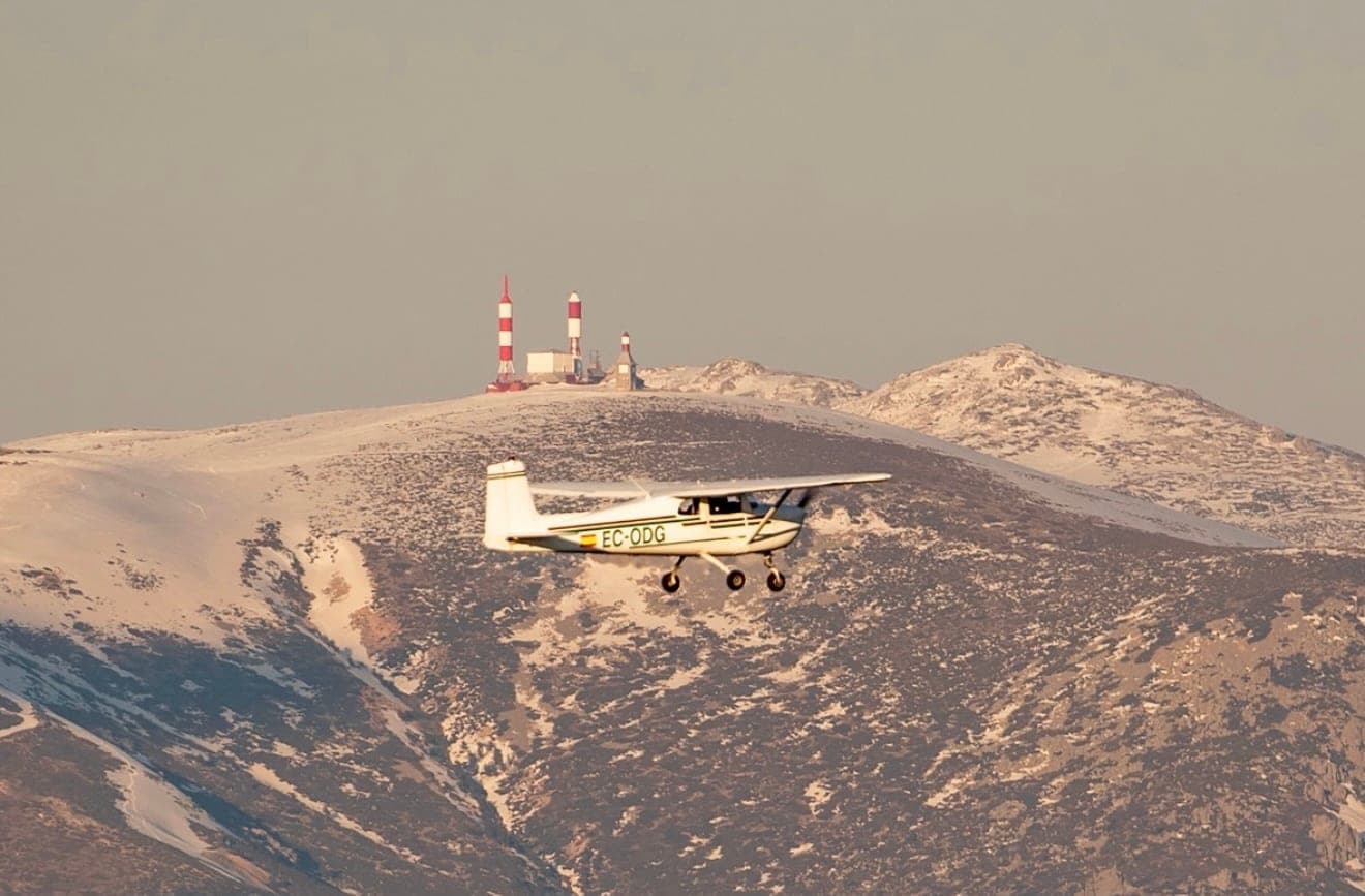 Cessna over the Sierra de Guadarrama